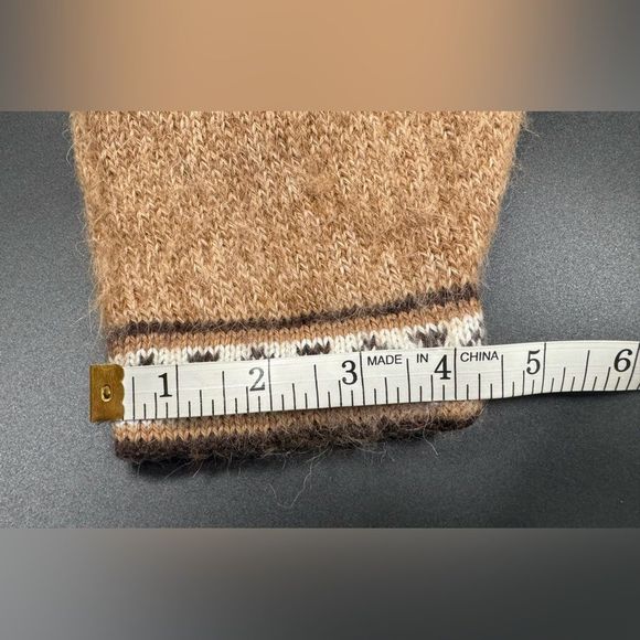 Vintage Handmade Alpaca Wool Peruvian Sweater Button Down Cardigan Tan Khaki S - Picture 9 of 9